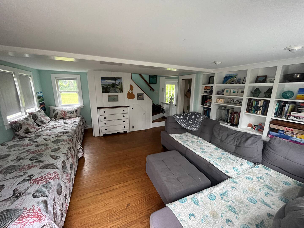 Sectional Sofa and bedding